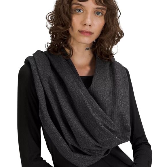 Lululemon Scarf Wrap Shrug Heathered Black Grey - Picture 2 of 8